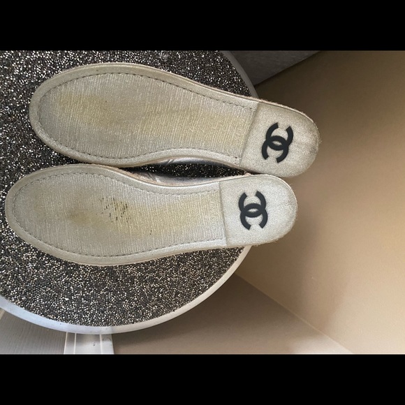 Chanel Authentic Metallic Silver Size 41 - Picture 3 of 5